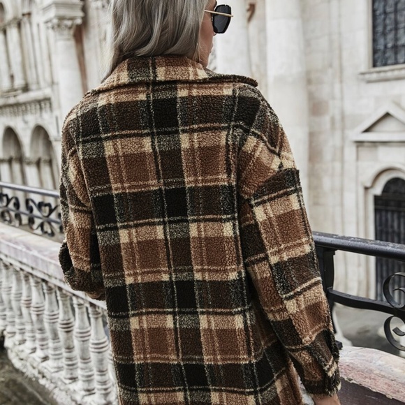 Sherpa plaid brown black button down teddy jacket - Picture 5 of 6